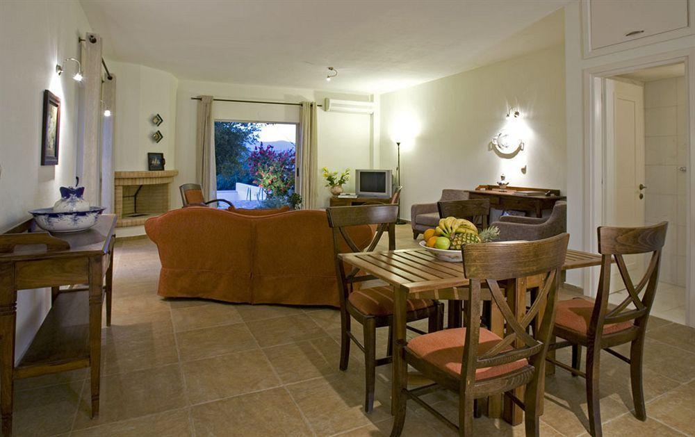 Istron Villas ภายนอก รูปภาพ