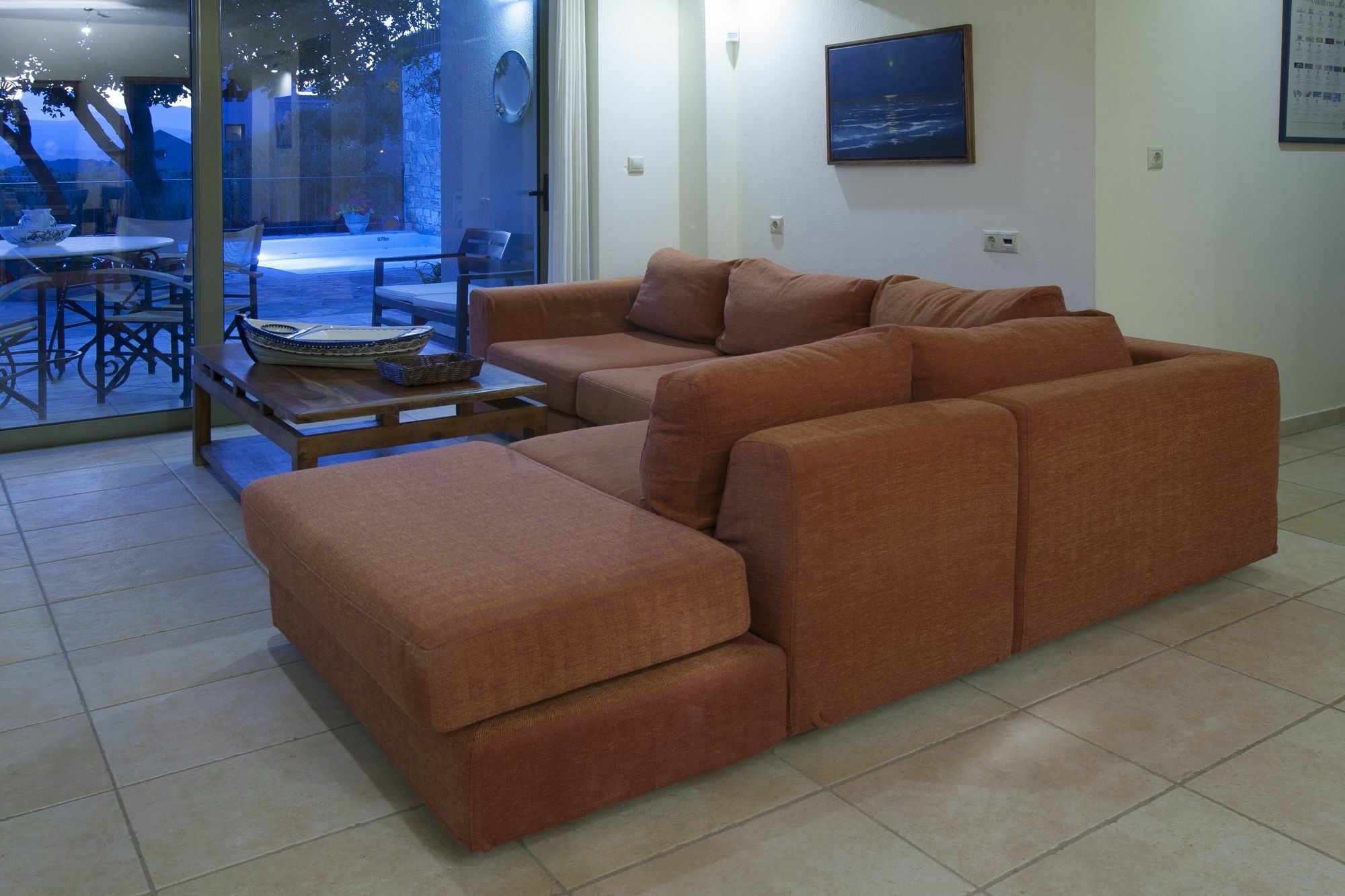 Istron Villas ภายนอก รูปภาพ
